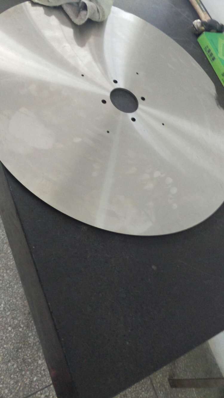 rotary paper cutting knife大回旋切纸刀.jpg rotary paper cutting knife大回旋切纸刀.jpg